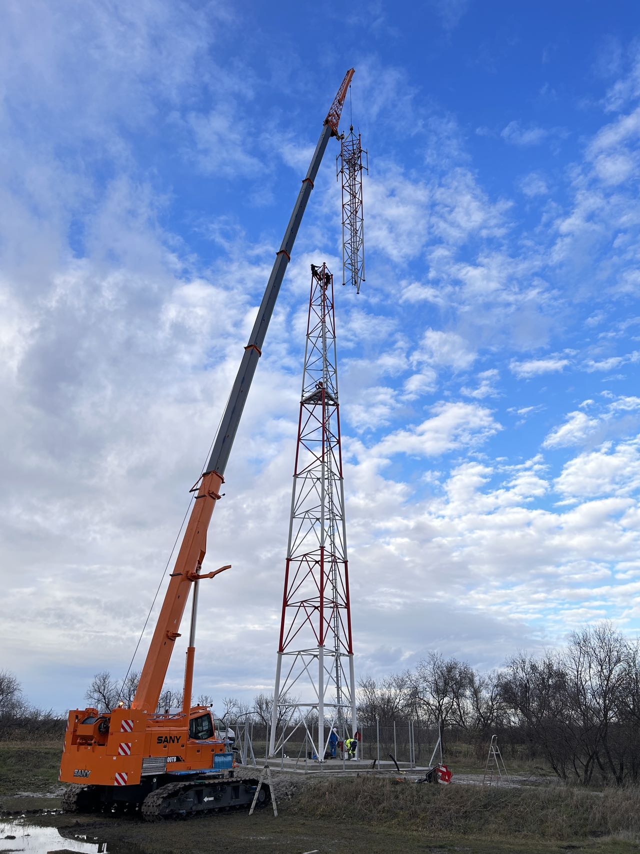 SCE800TB first lifting job in Hungary